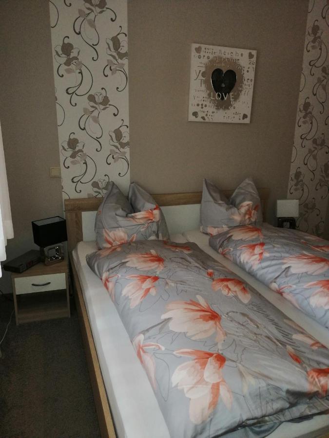 Am Waldrand Apartment ชุททอร์ฟ ภายนอก รูปภาพ